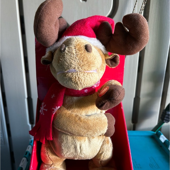 Singing Dancing Tooting Interactive 13 Inch Plush Reindeer New - Picture 3 of 4